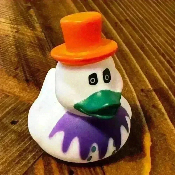 NWOT Set of 4 Variety Halloween Mini Rubber Duckies - Picture 4 of 6